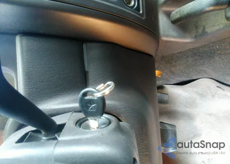 2001 Jeep Cherokee Sport from USA, damaged, VIN 1J4FF48S61L621324